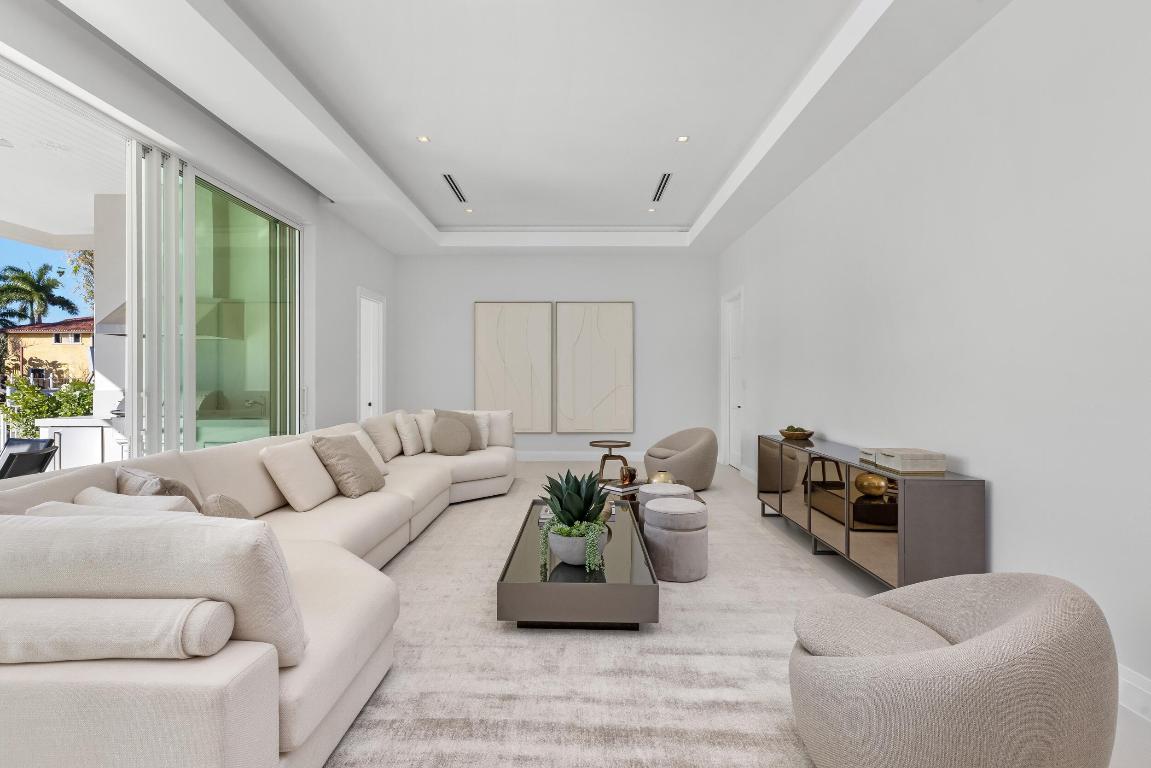 BOCA HARBOUR 4TH SEC - Residential