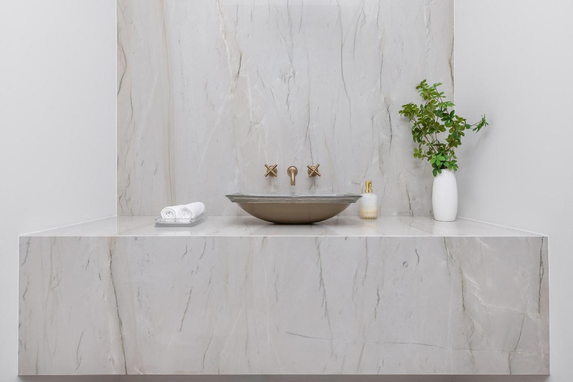 BOCA HARBOUR 4TH SEC - Residential