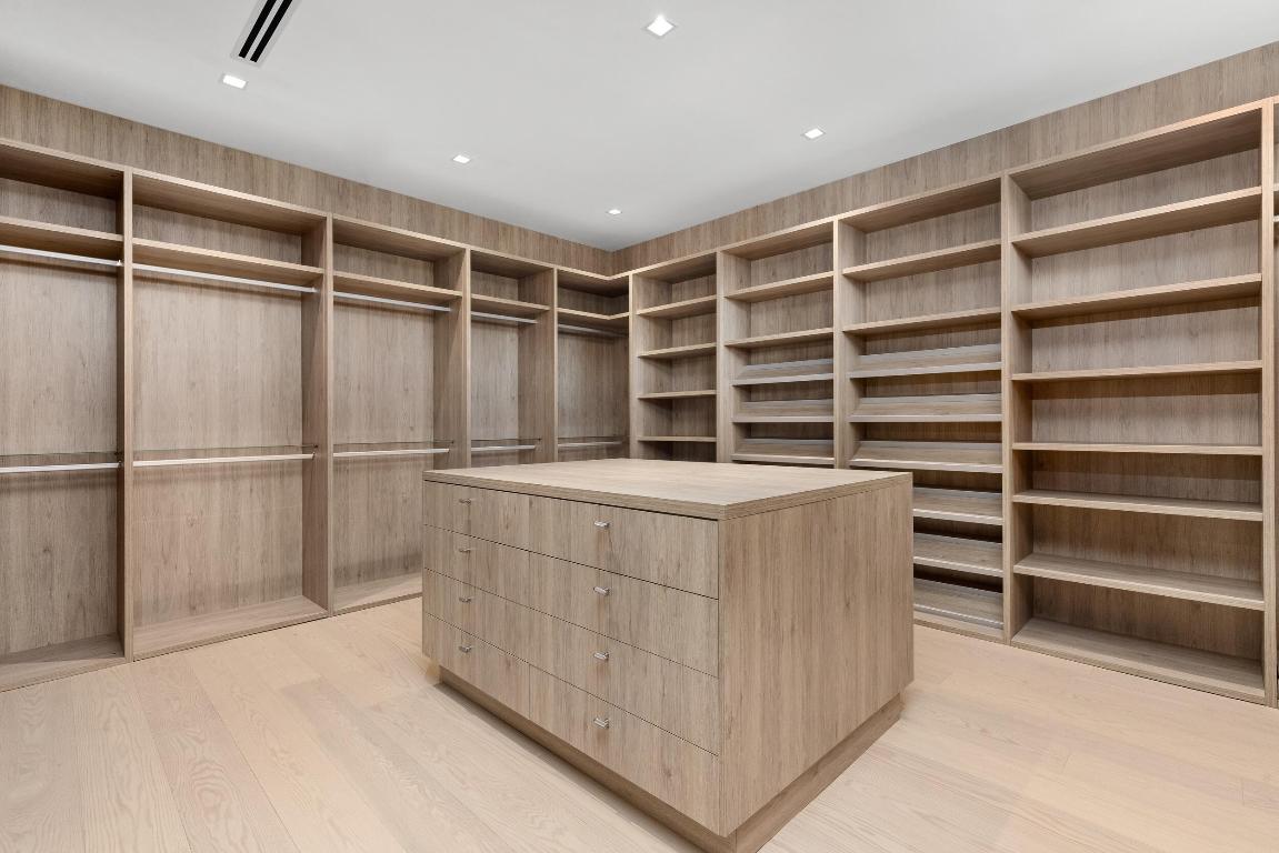 BOCA HARBOUR 4TH SEC - Residential