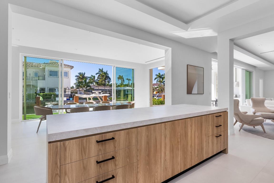 BOCA HARBOUR 4TH SEC - Residential