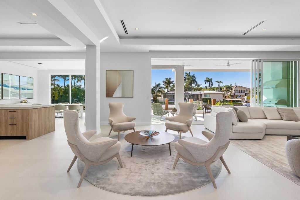 Photo of 810 NE 70th Street, Boca Raton, FL 33487 (MLS # R11156462)