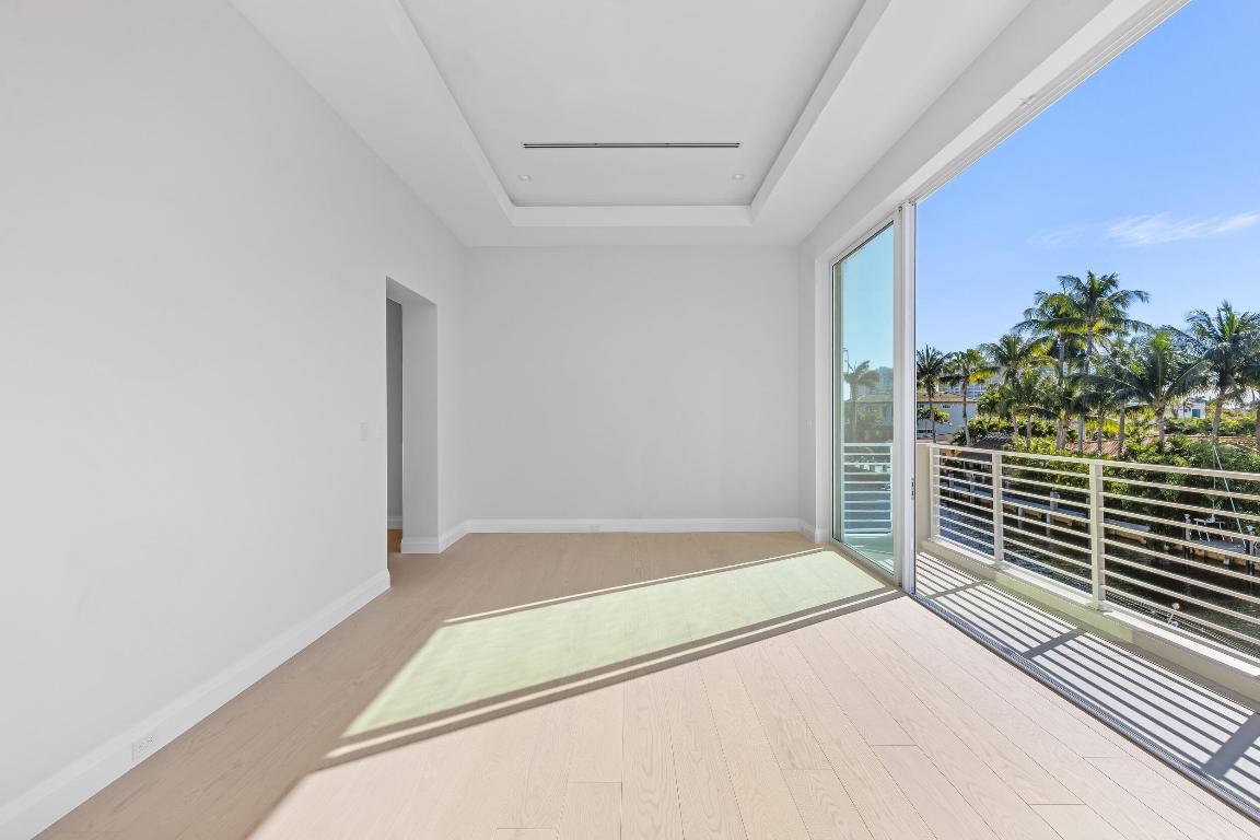 BOCA HARBOUR 4TH SEC - Residential