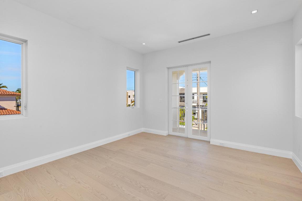 BOCA HARBOUR 4TH SEC - Residential