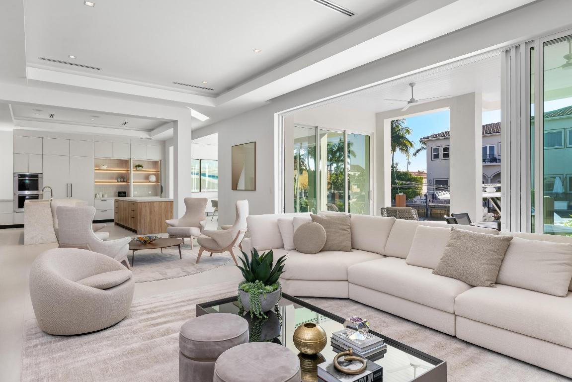 BOCA HARBOUR 4TH SEC - Residential