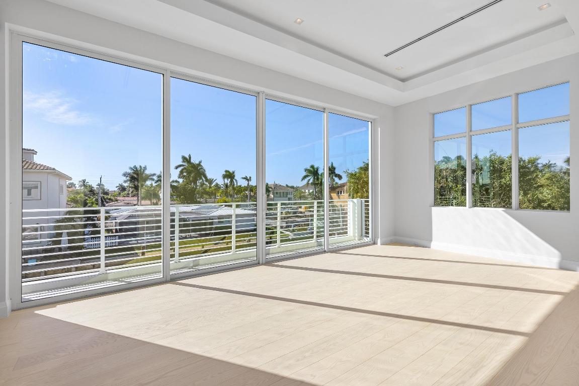 BOCA HARBOUR 4TH SEC - Residential