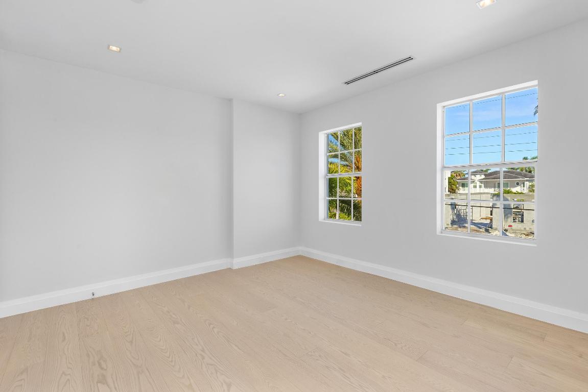 BOCA HARBOUR 4TH SEC - Residential