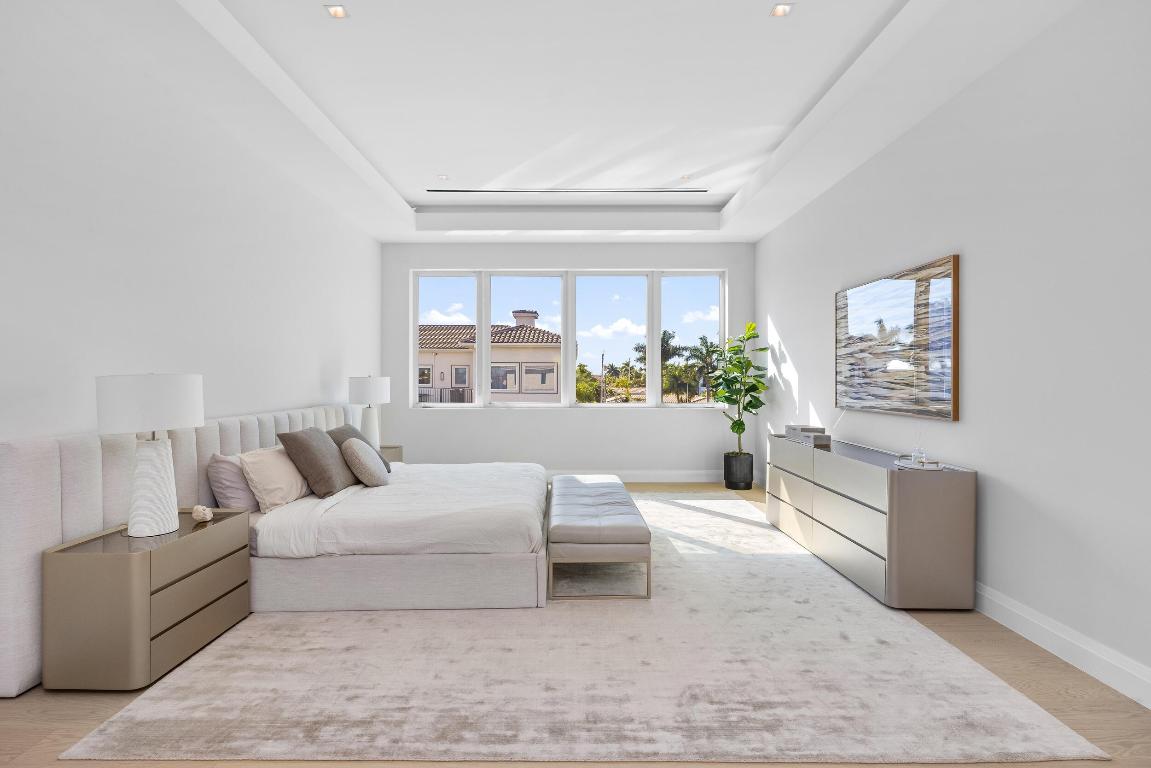 BOCA HARBOUR 4TH SEC - Residential