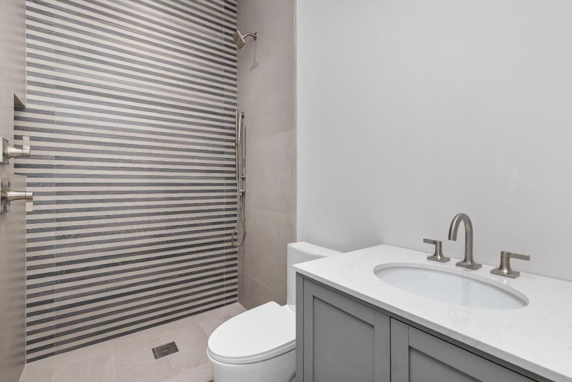 BOCA HARBOUR 4TH SEC - Residential