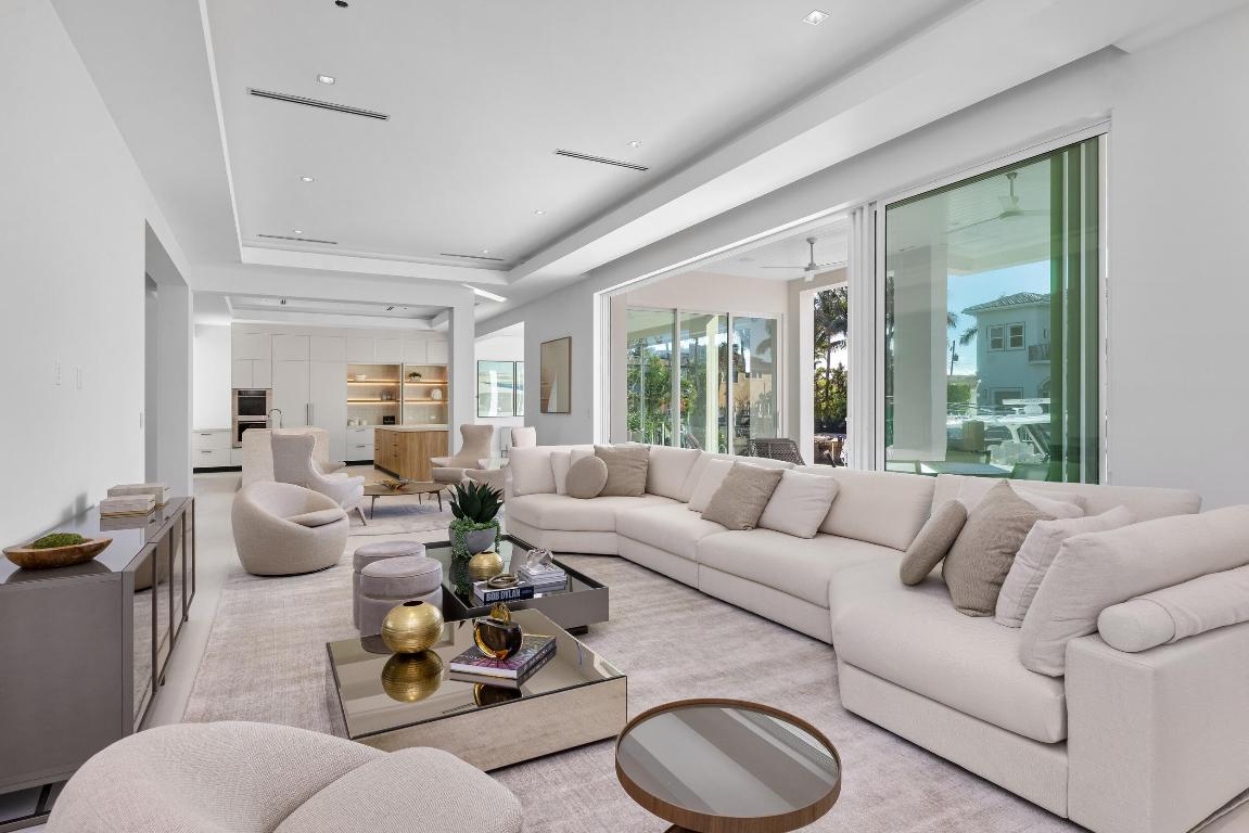 BOCA HARBOUR 4TH SEC - Residential