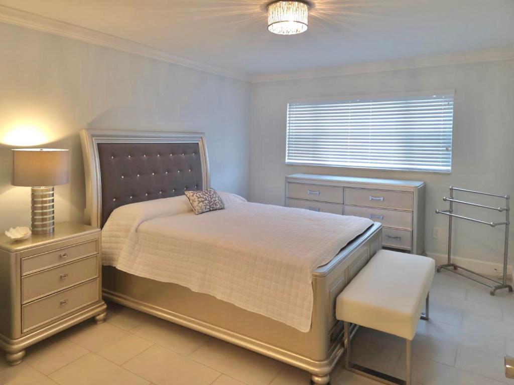 SHORE CLUB APTS B & C CONDO - Residential Lease