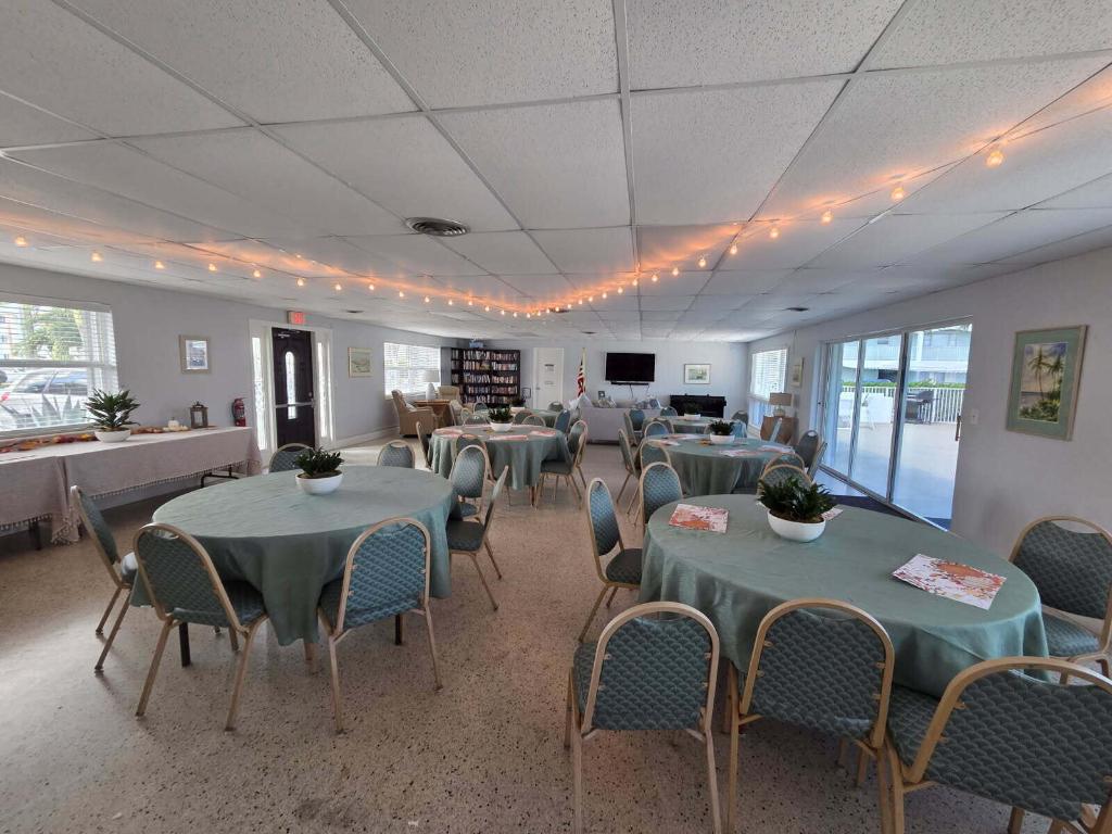 SHORE CLUB APTS B & C CONDO - Residential Lease