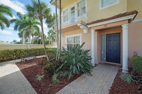 Featured picture for the property R10758860