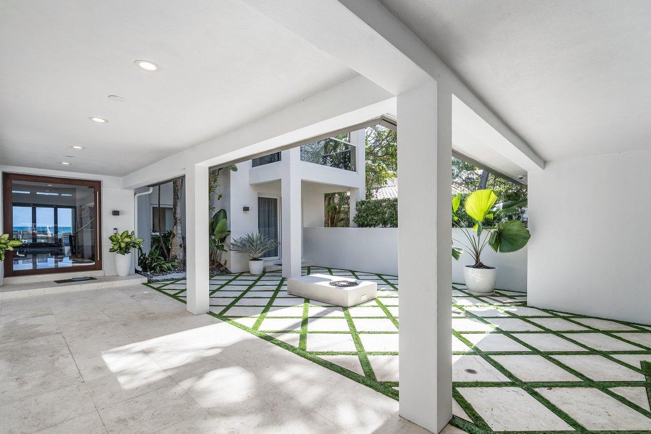 GOLDEN BEACH SEC A - Residential