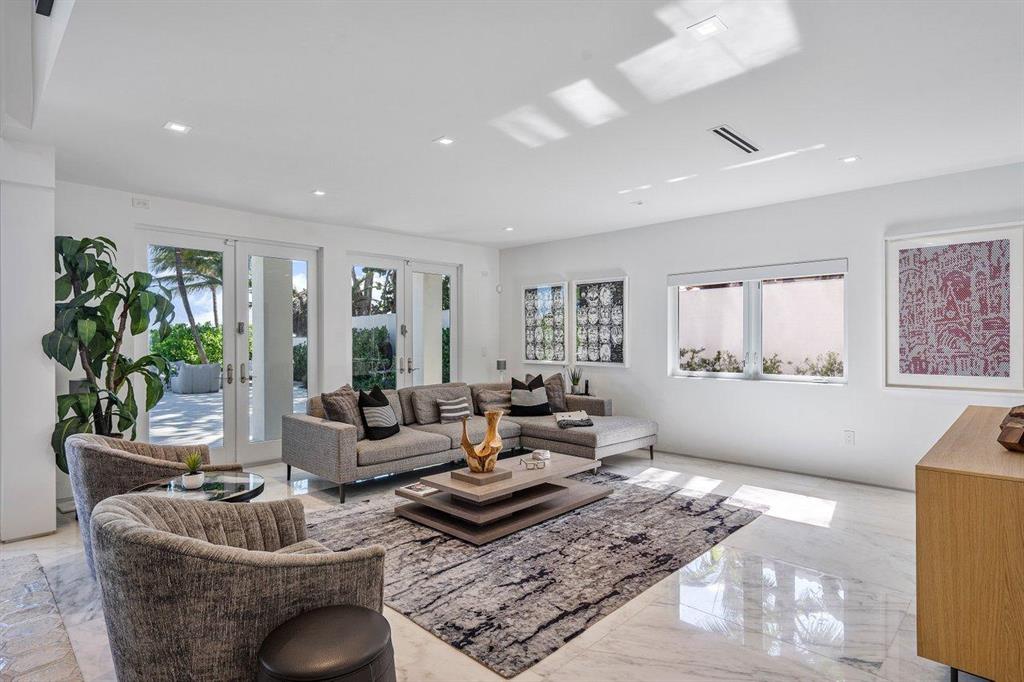 GOLDEN BEACH SEC A - Residential