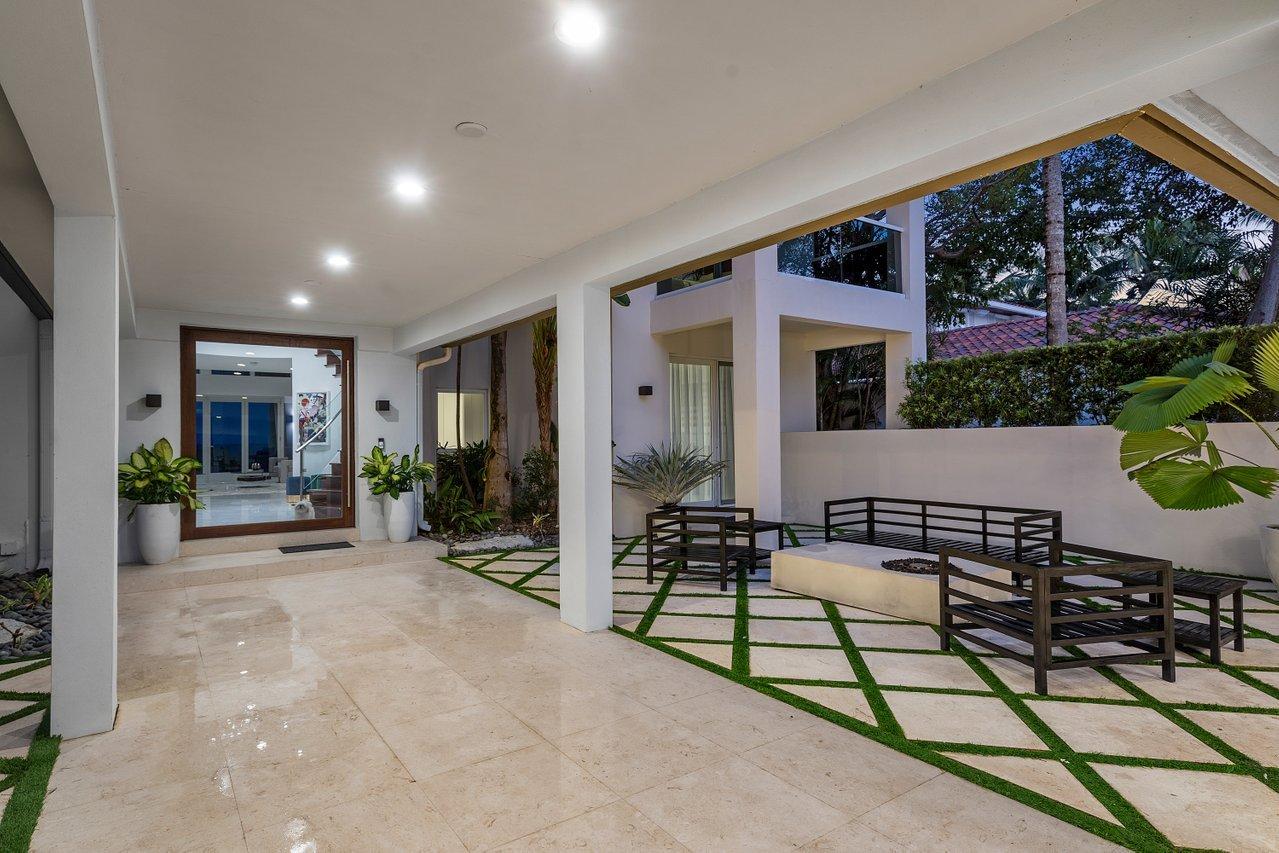 GOLDEN BEACH SEC A - Residential