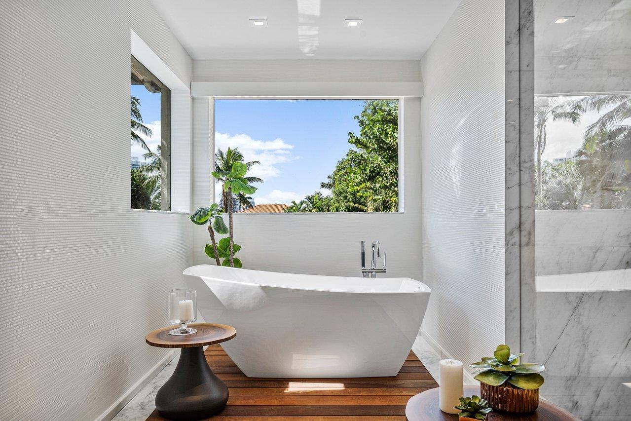 GOLDEN BEACH SEC A - Residential