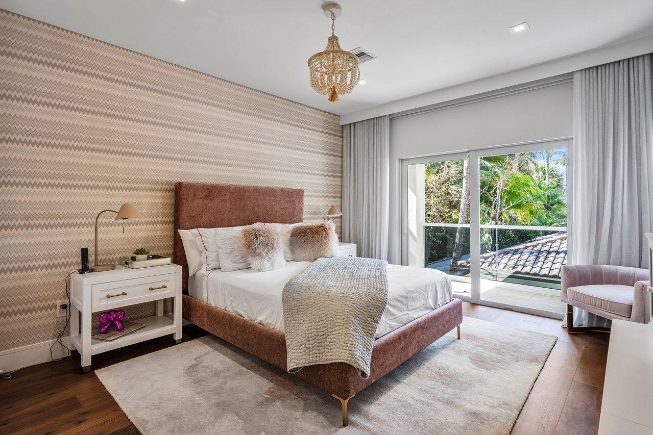 GOLDEN BEACH SEC A - Residential