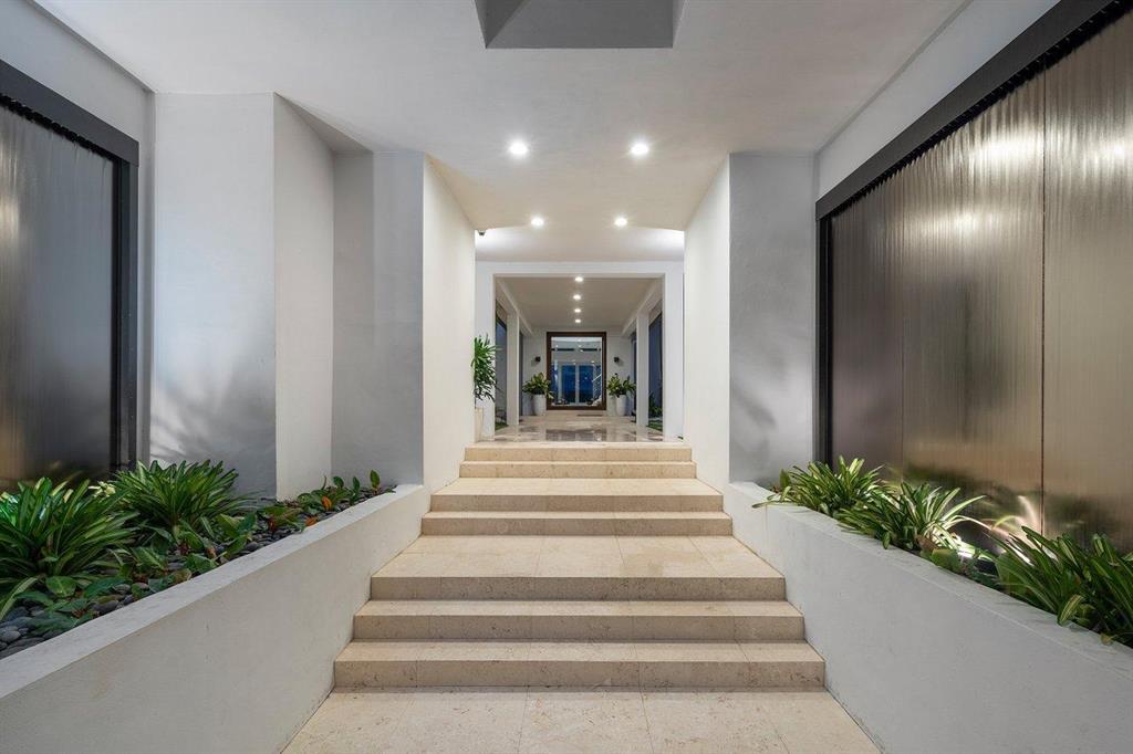 GOLDEN BEACH SEC A - Residential