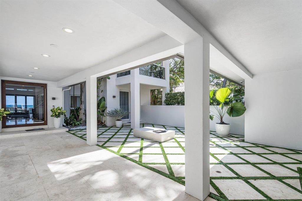 GOLDEN BEACH SEC A - Residential