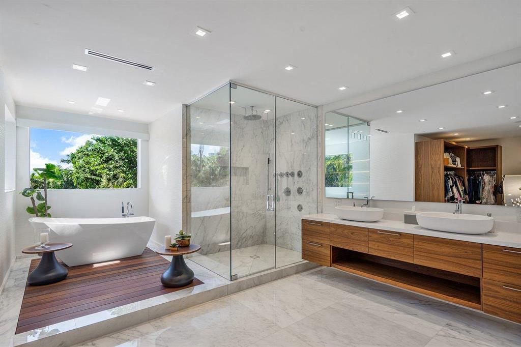 GOLDEN BEACH SEC A - Residential