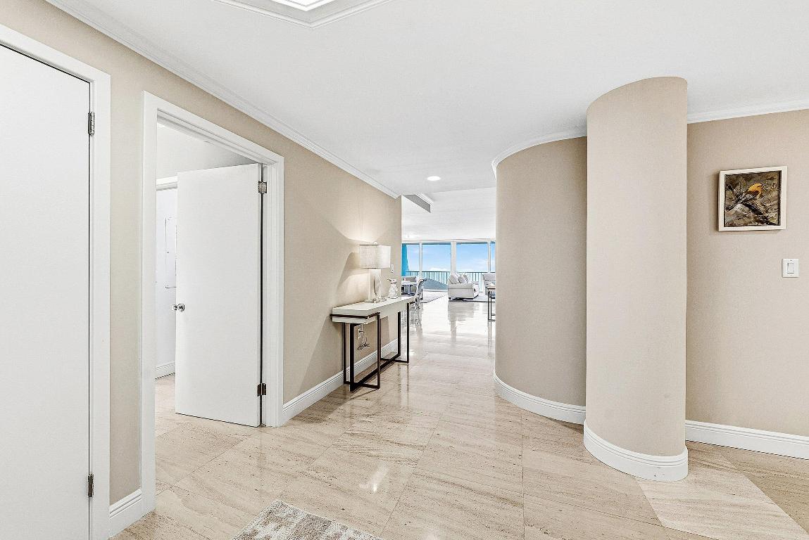 SAILFISH POINT - Residential