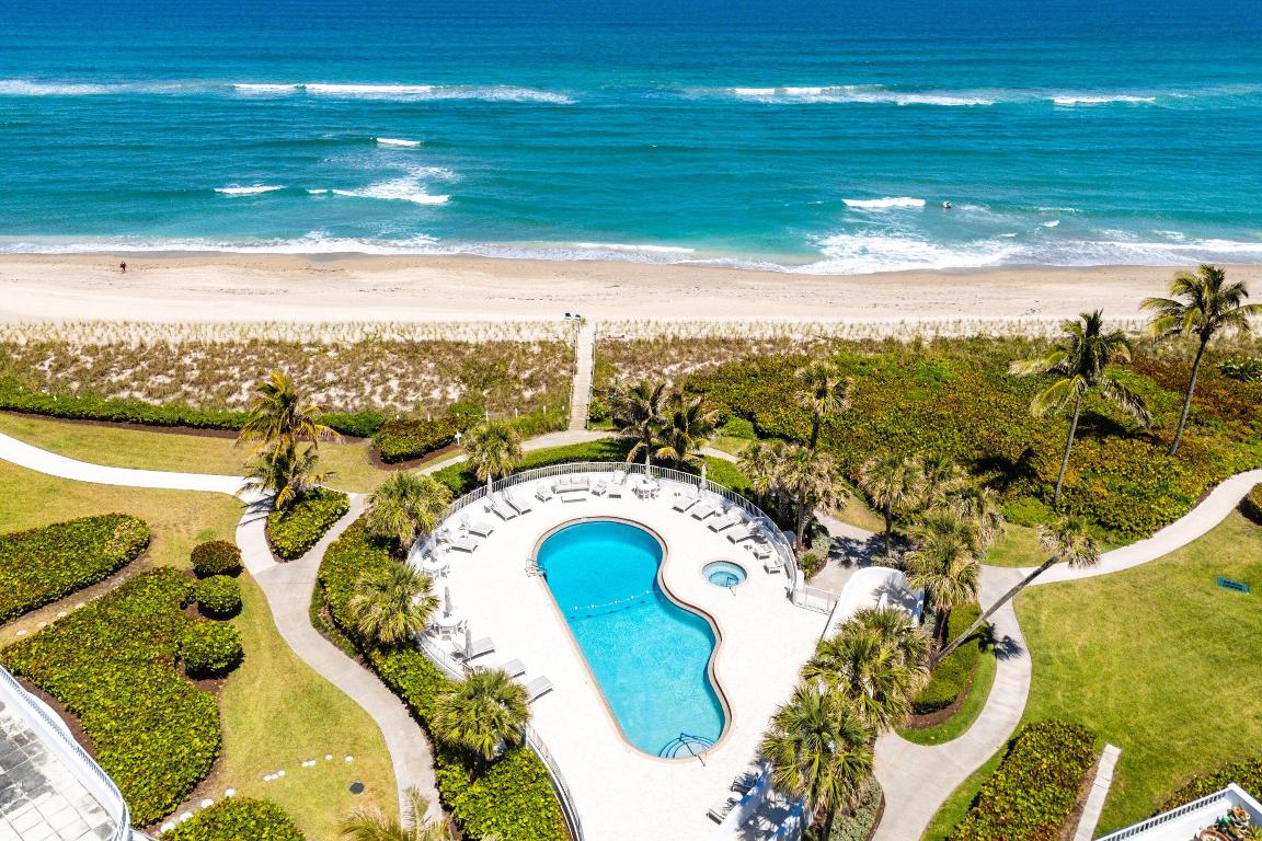 SAILFISH POINT - Residential