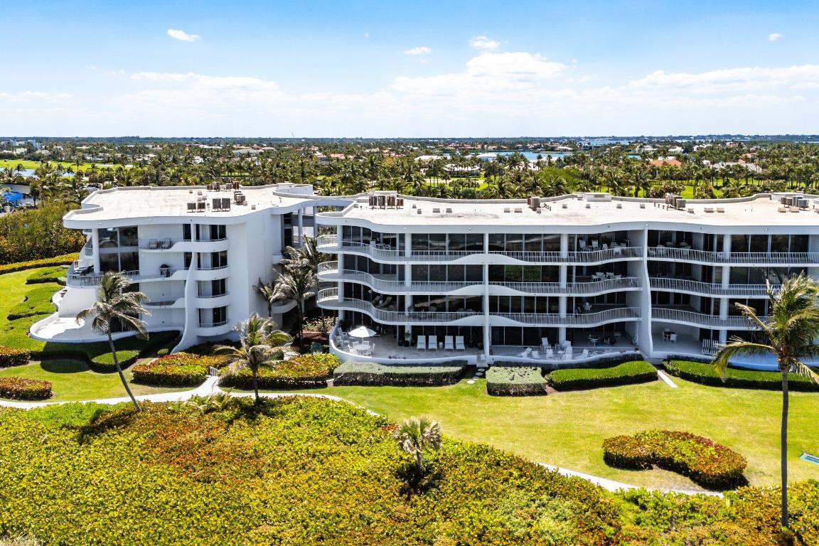 SAILFISH POINT - Residential