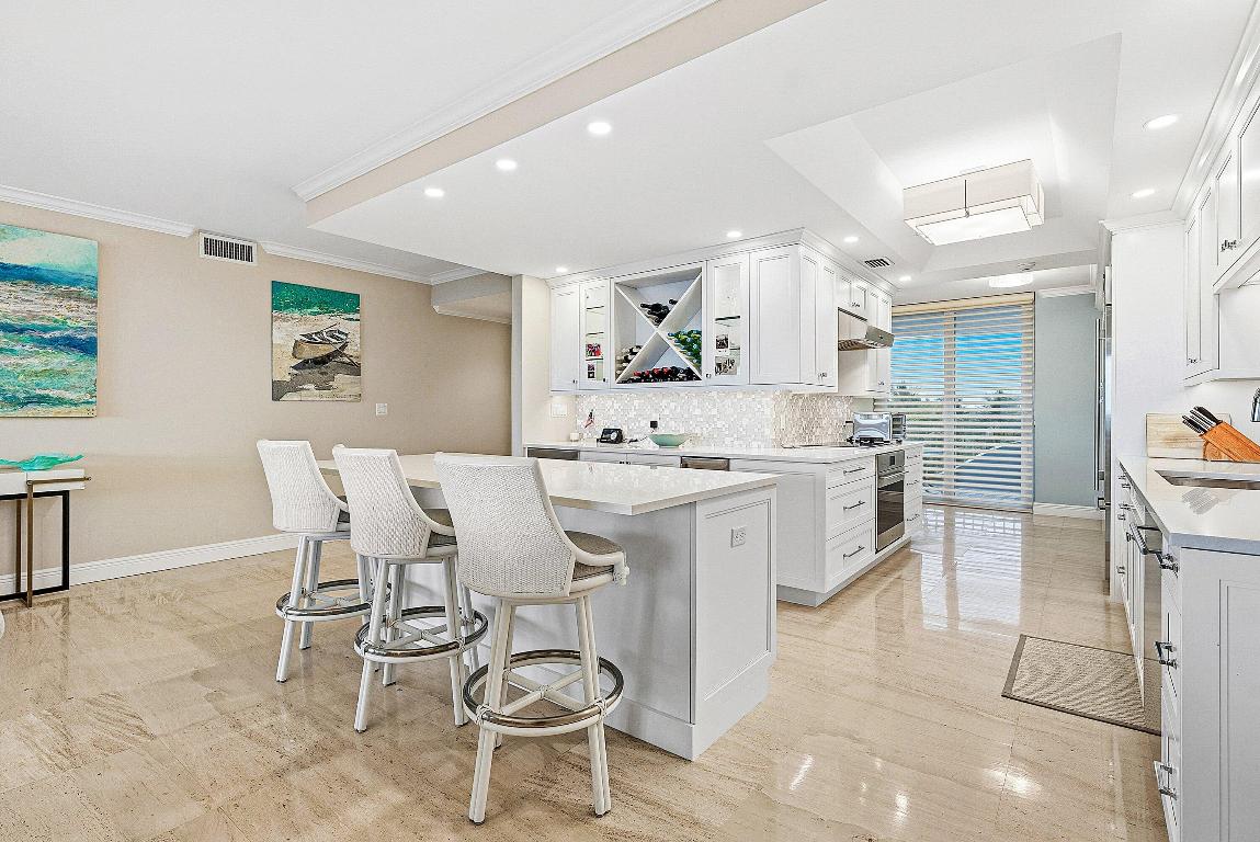 SAILFISH POINT - Residential