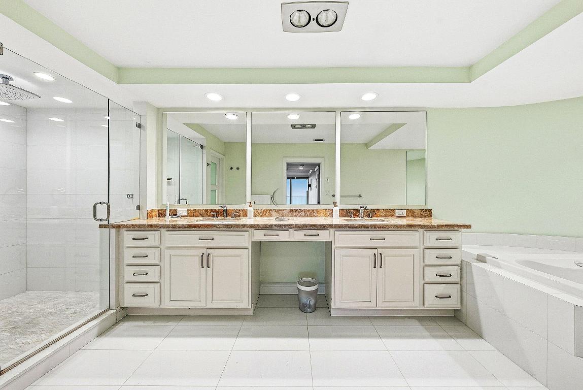 SAILFISH POINT - Residential