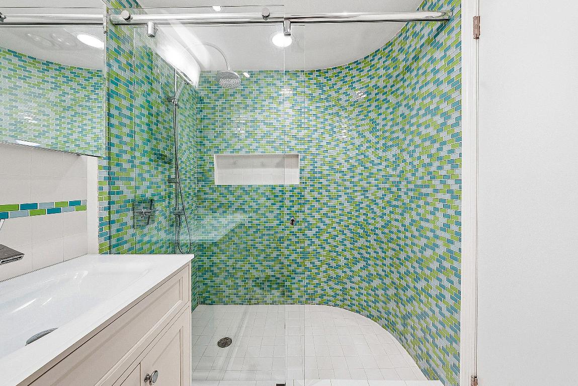 SAILFISH POINT - Residential