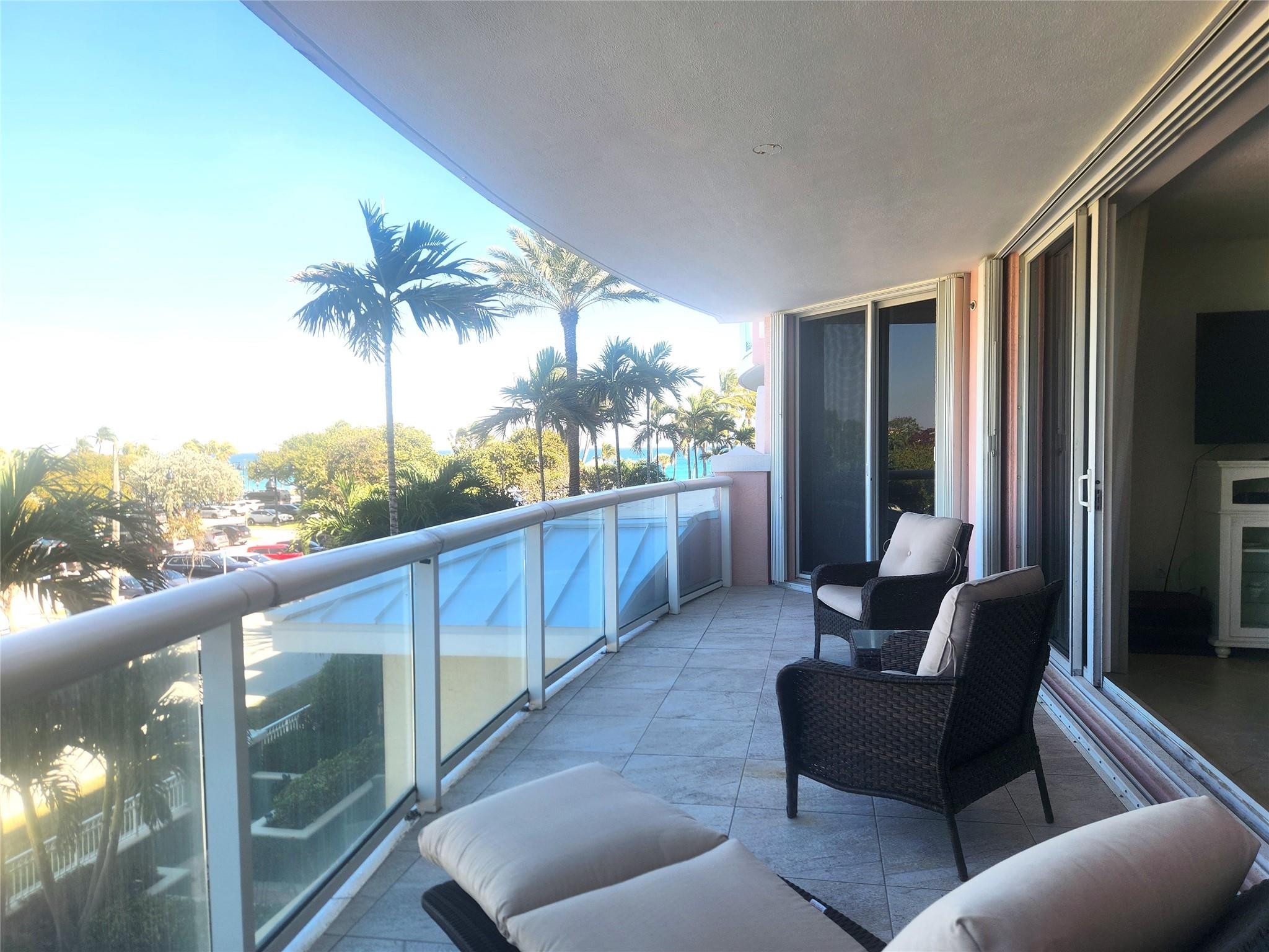 OCEAN PLAZA - Residential