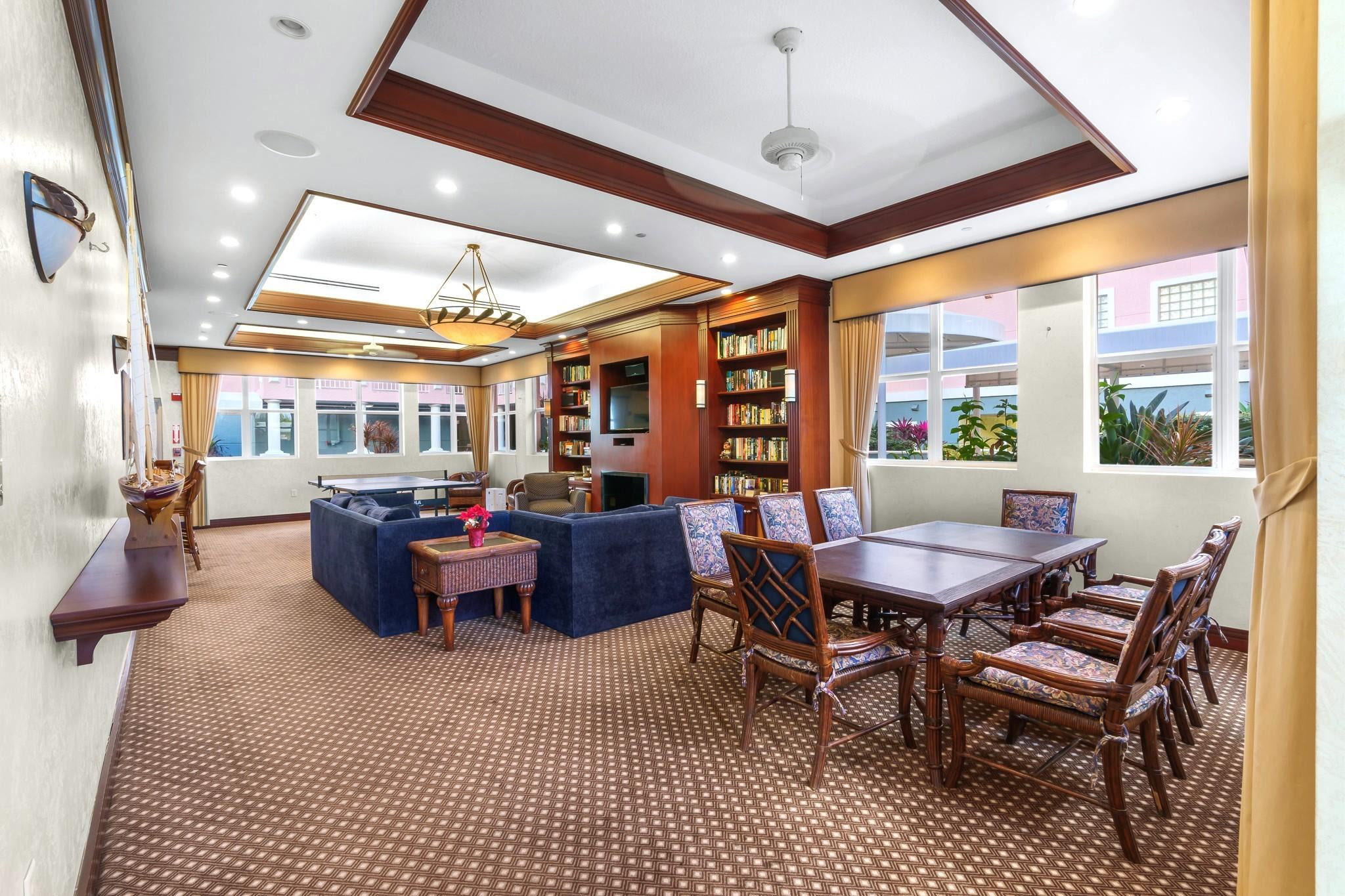 OCEAN PLAZA - Residential