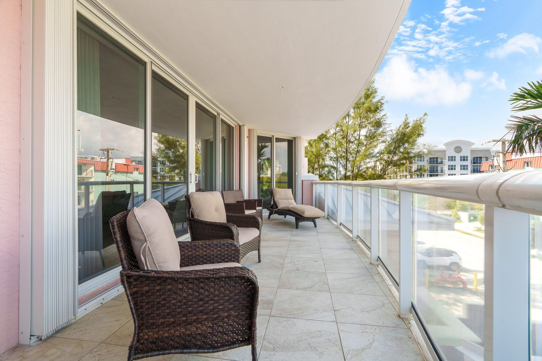 OCEAN PLAZA - Residential