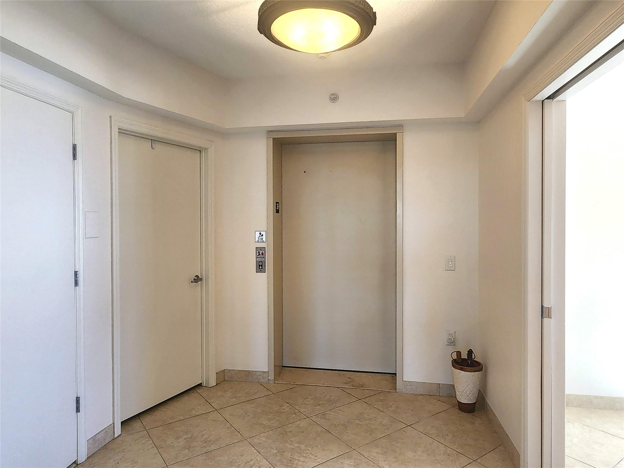 OCEAN PLAZA - Residential