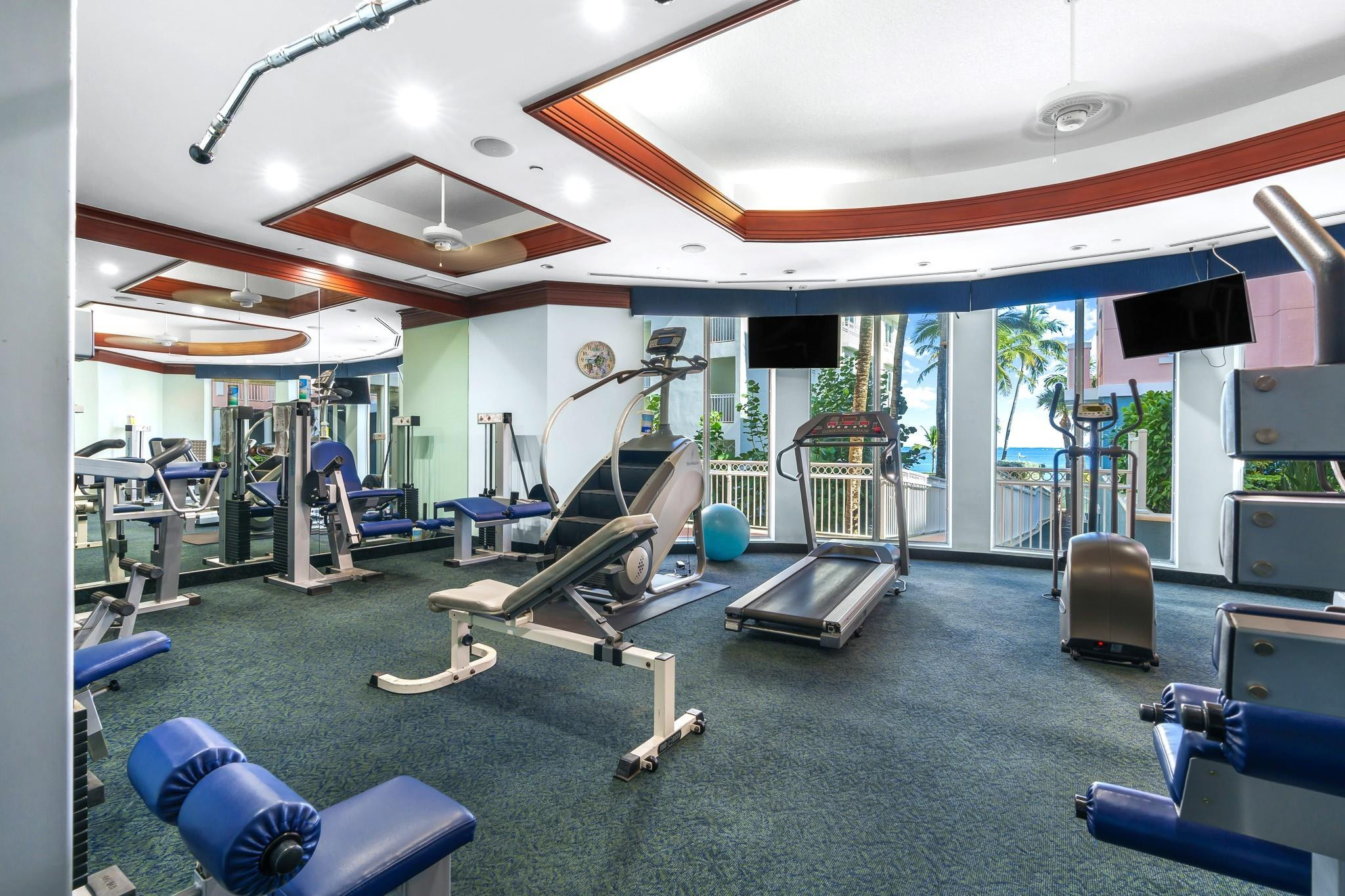 OCEAN PLAZA - Residential