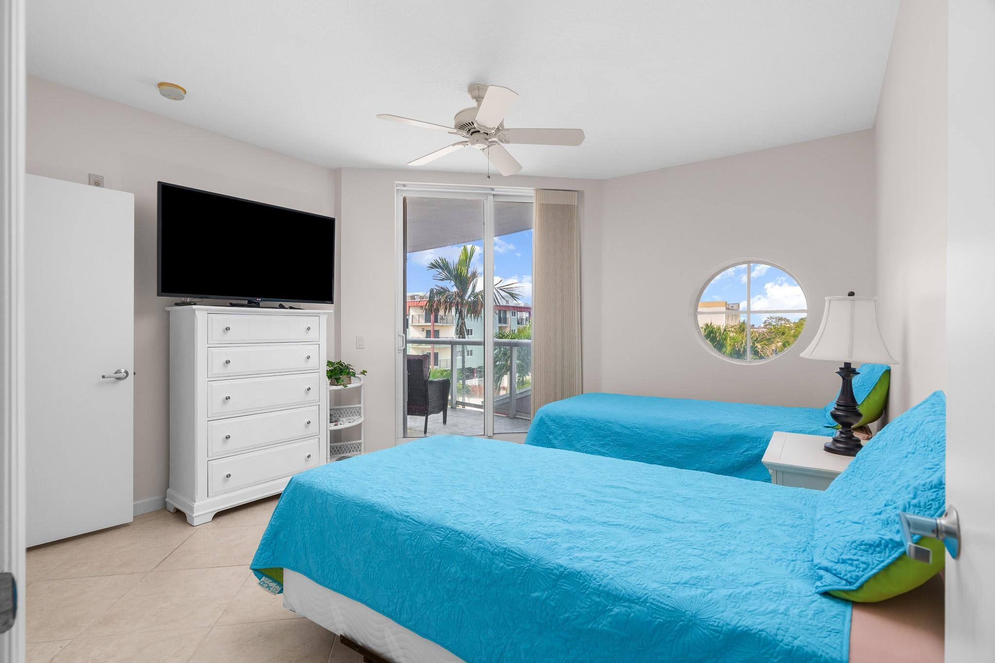 OCEAN PLAZA - Residential