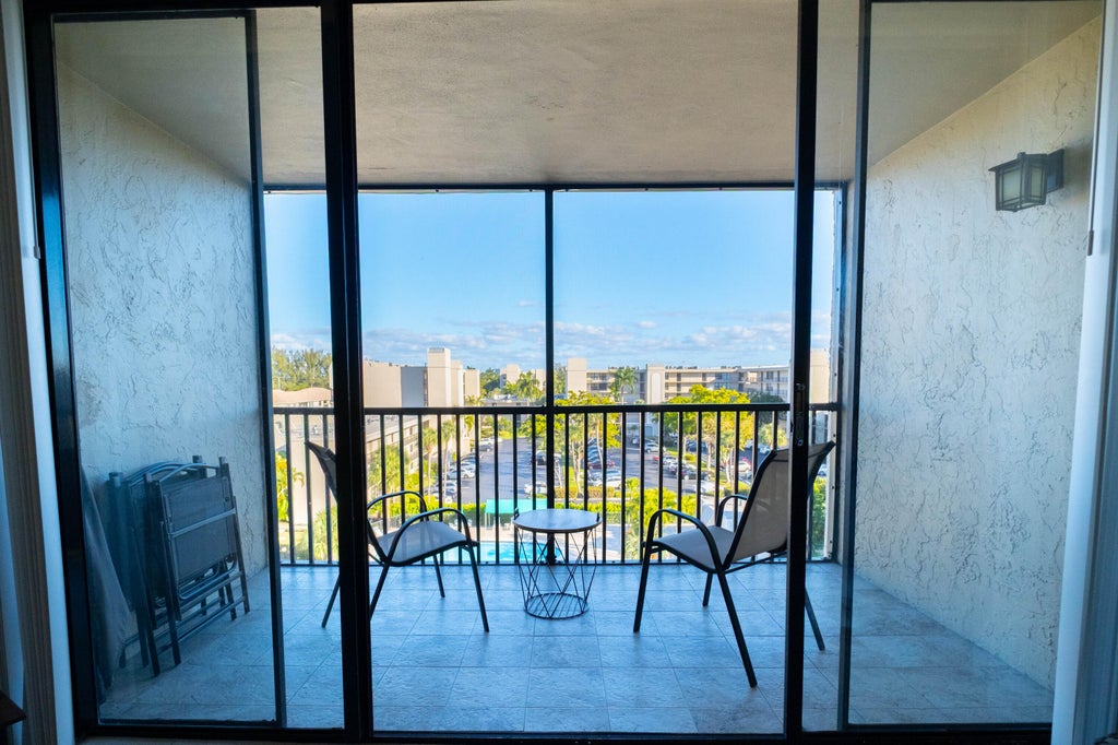 Photo of 4 ROYAL PALM Way #6050, Boca Raton, FL 33432 (MLS # B26091878)