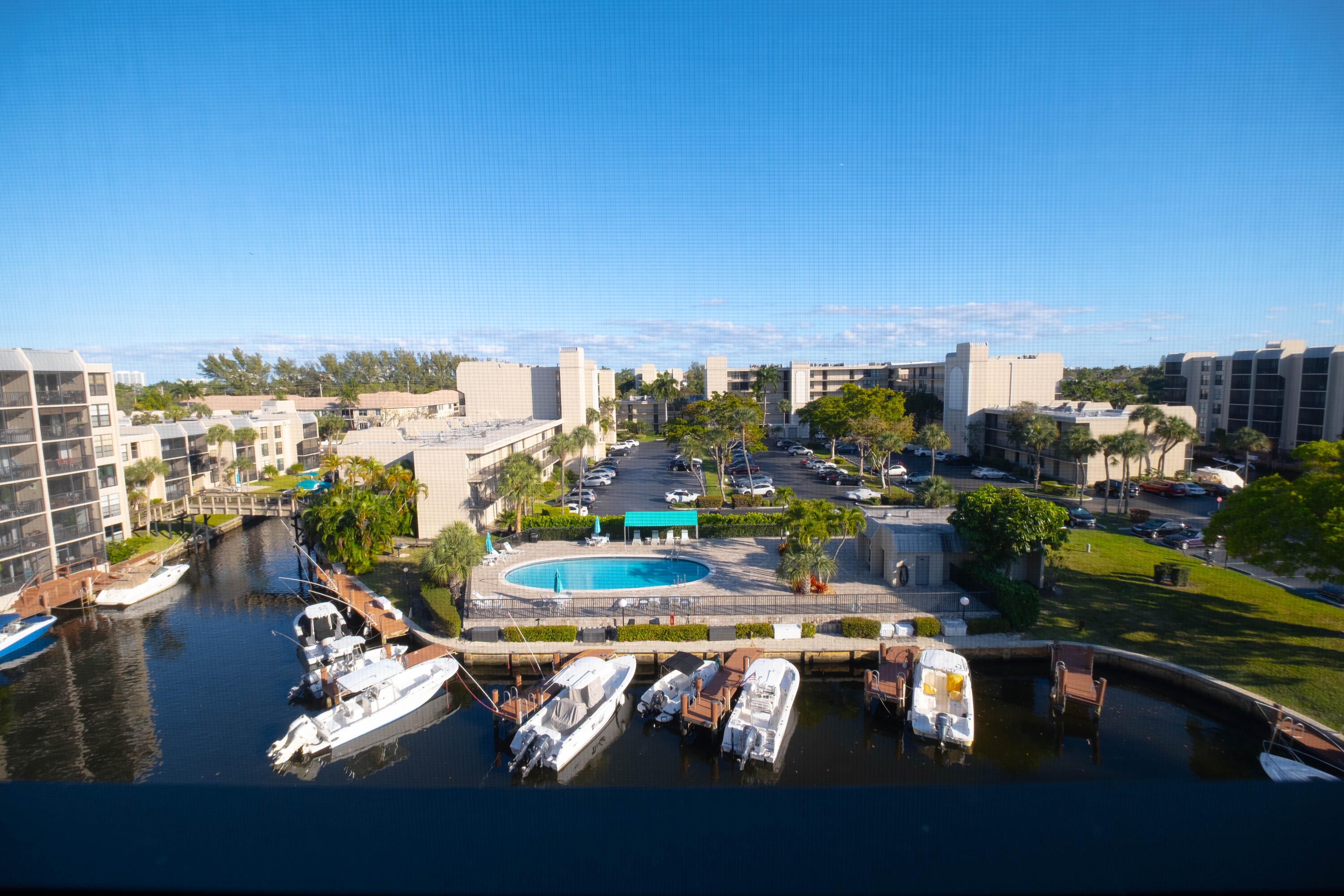 4 ROYAL PALM Way 6050