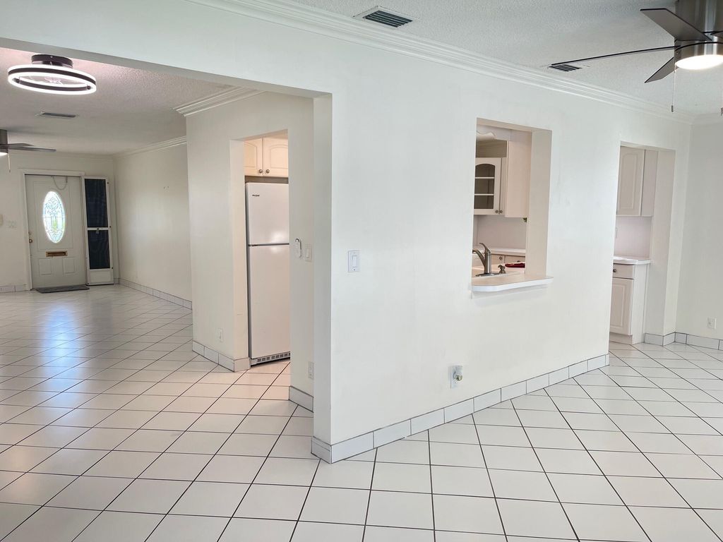 Photo of 723 SW 18th Street, Boynton Beach, FL 33426 (MLS # R11099429)