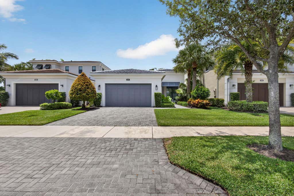 Photo of 5606 Delacroix Terrace, Palm Beach Gardens, FL 33418 (MLS # B26037977)