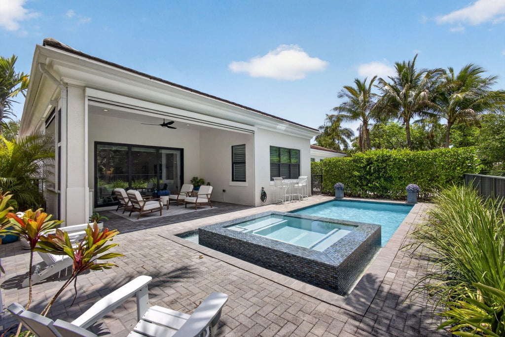 Photo of 5606 Delacroix Terrace, Palm Beach Gardens, FL 33418 (MLS # B26037977)