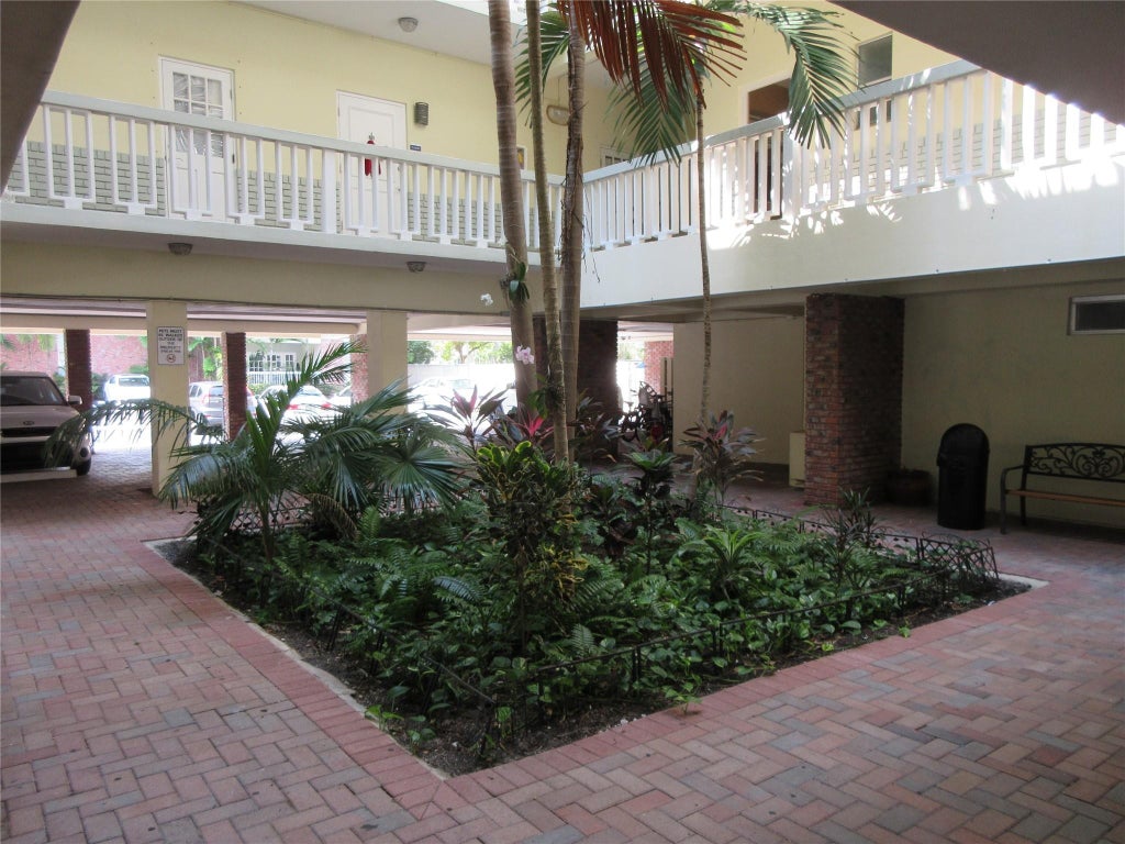 Photo of 2420 SE 17th Street #208C, Fort Lauderdale, FL 33316 (MLS # F10517559)