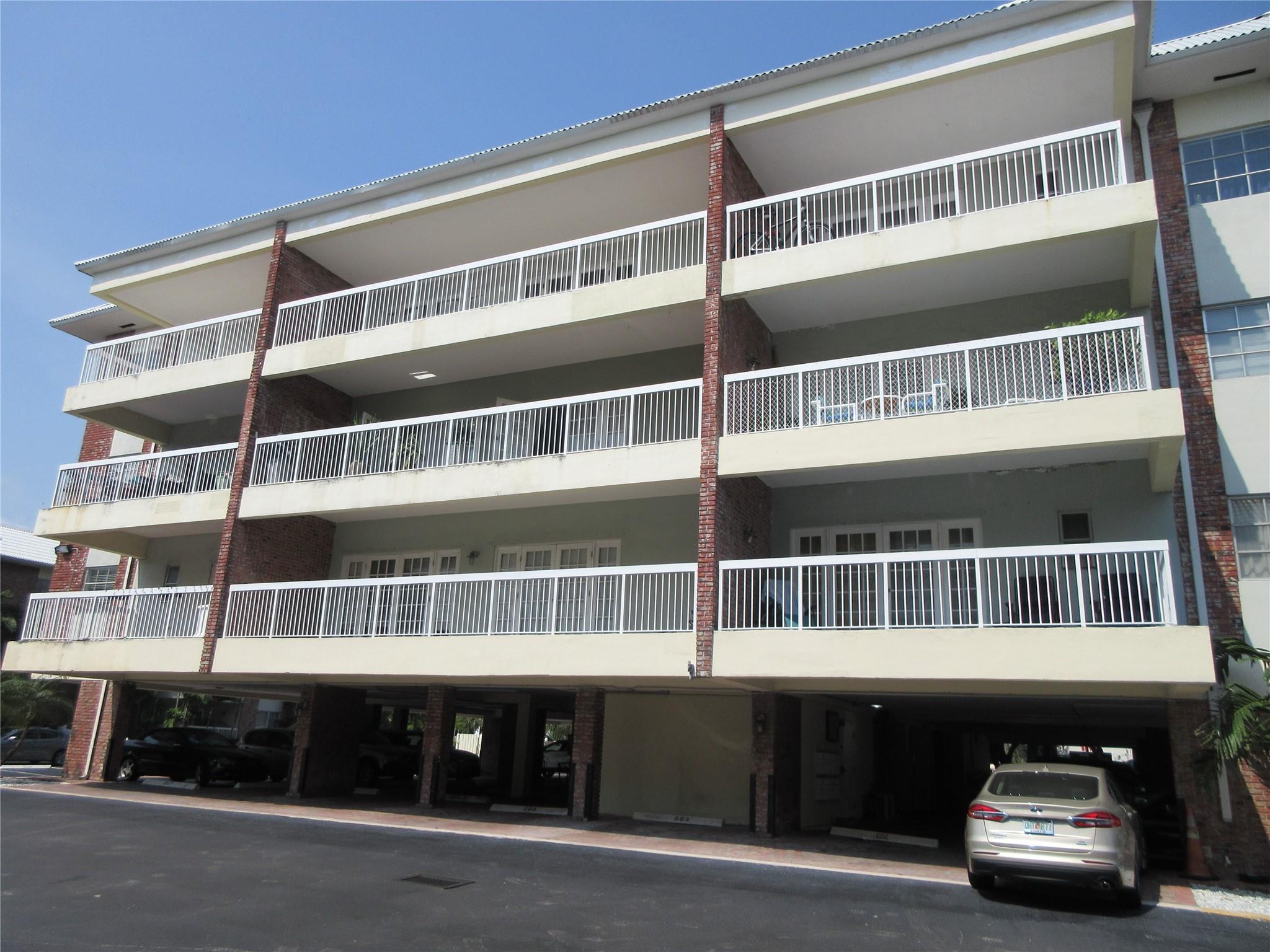 Spacious 1 bedroom 1 bath condo in great location near Harbor Beach. Tile floor throughout, walk in closet in the bedroom, an additional entrance to the condo from the kitchen. Beautiful French doors in living room and bedroom that gives you access to a very large balcony with view of the pool. Laundry room on the same floor, 1 covered parking space. DON'T MISS THIS GREAT OPPORTUNITY!!! close to the beach, shopping and restaurants.
