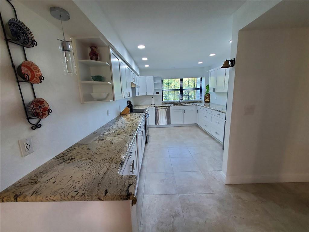 Tarpon Bay Yacht Club - Residential