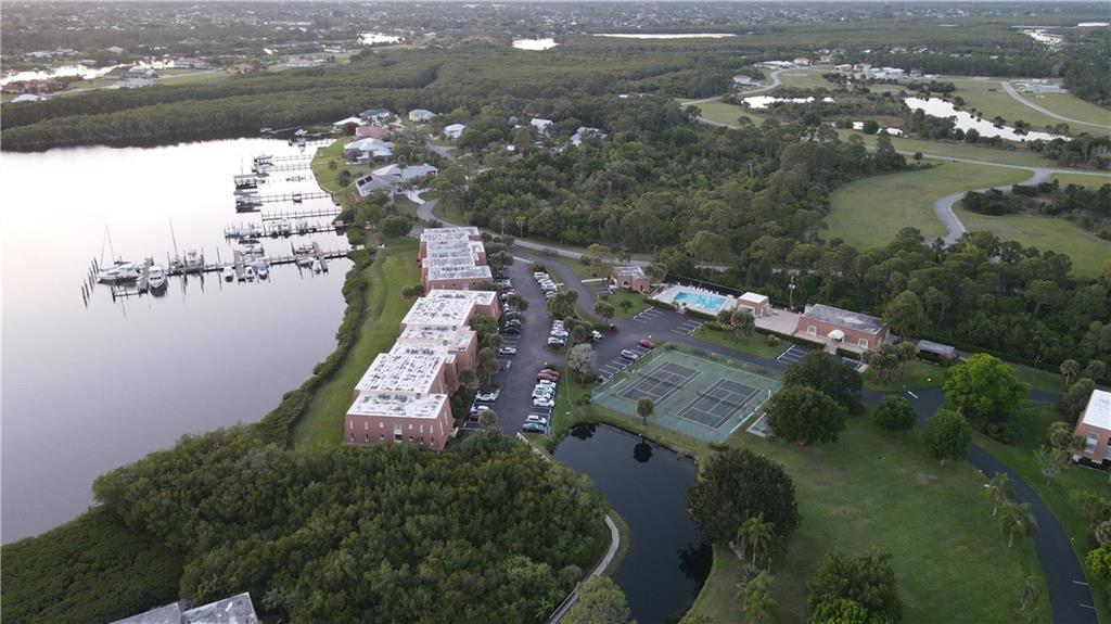 Tarpon Bay Yacht Club - Residential