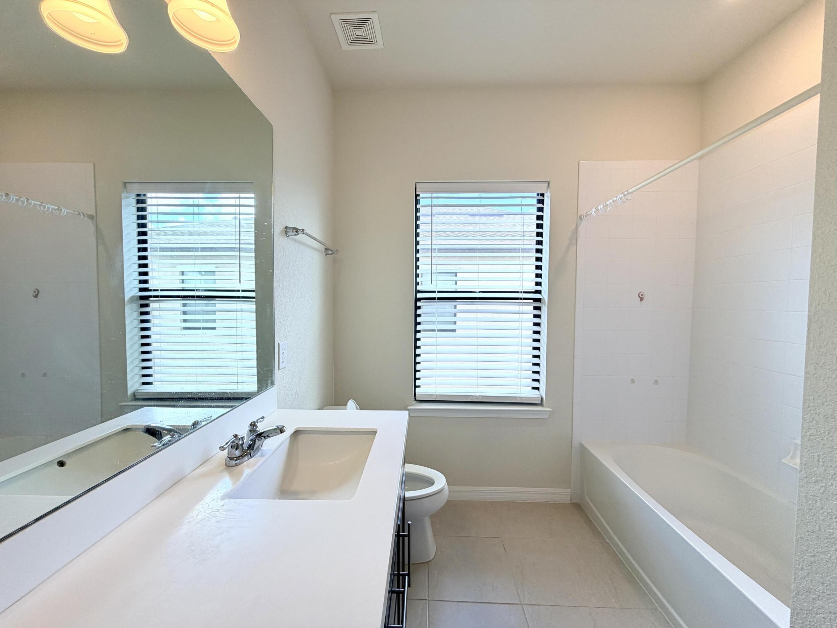 PRESTON SQUARE - Residential Lease