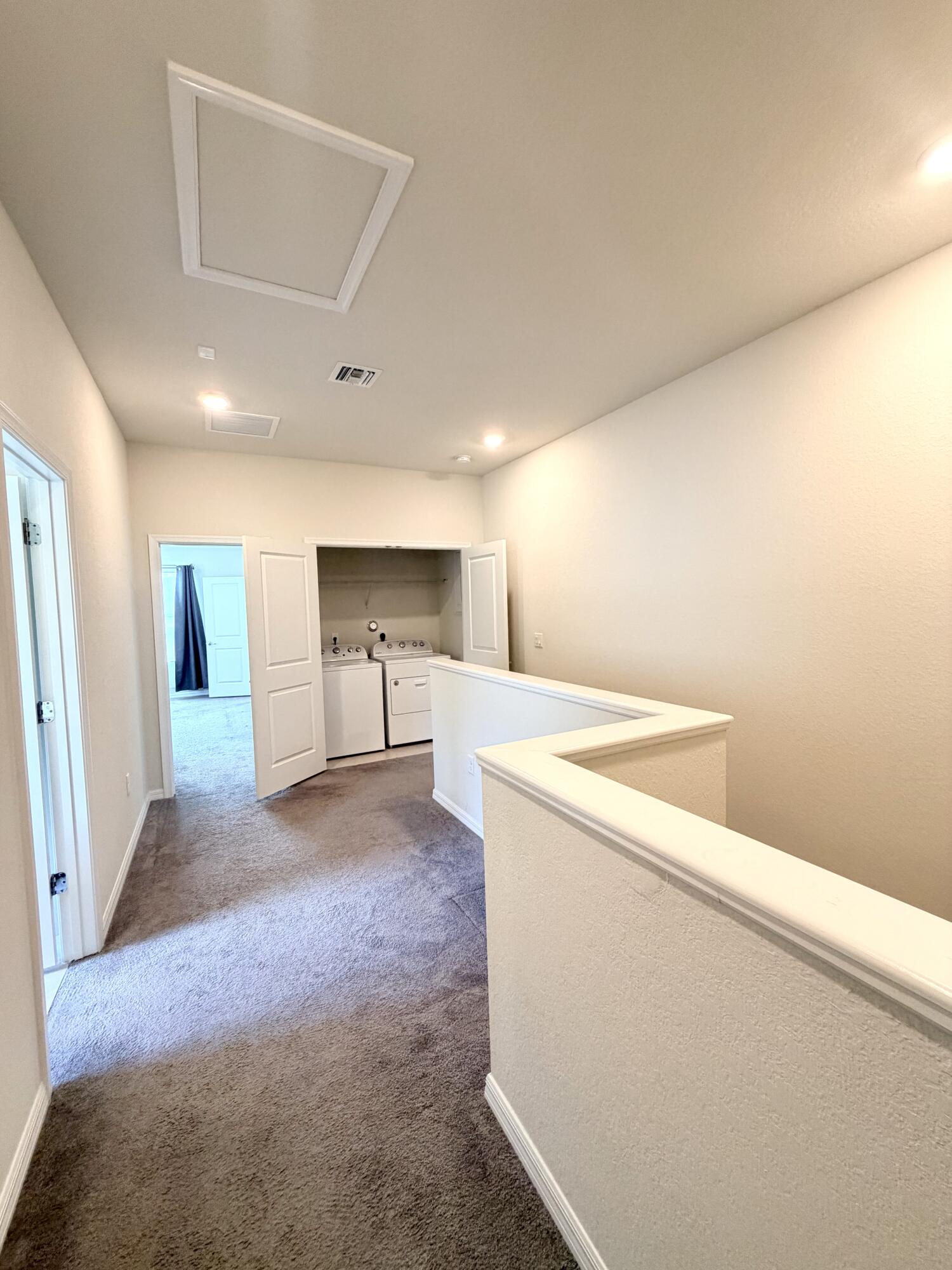 PRESTON SQUARE - Residential Lease