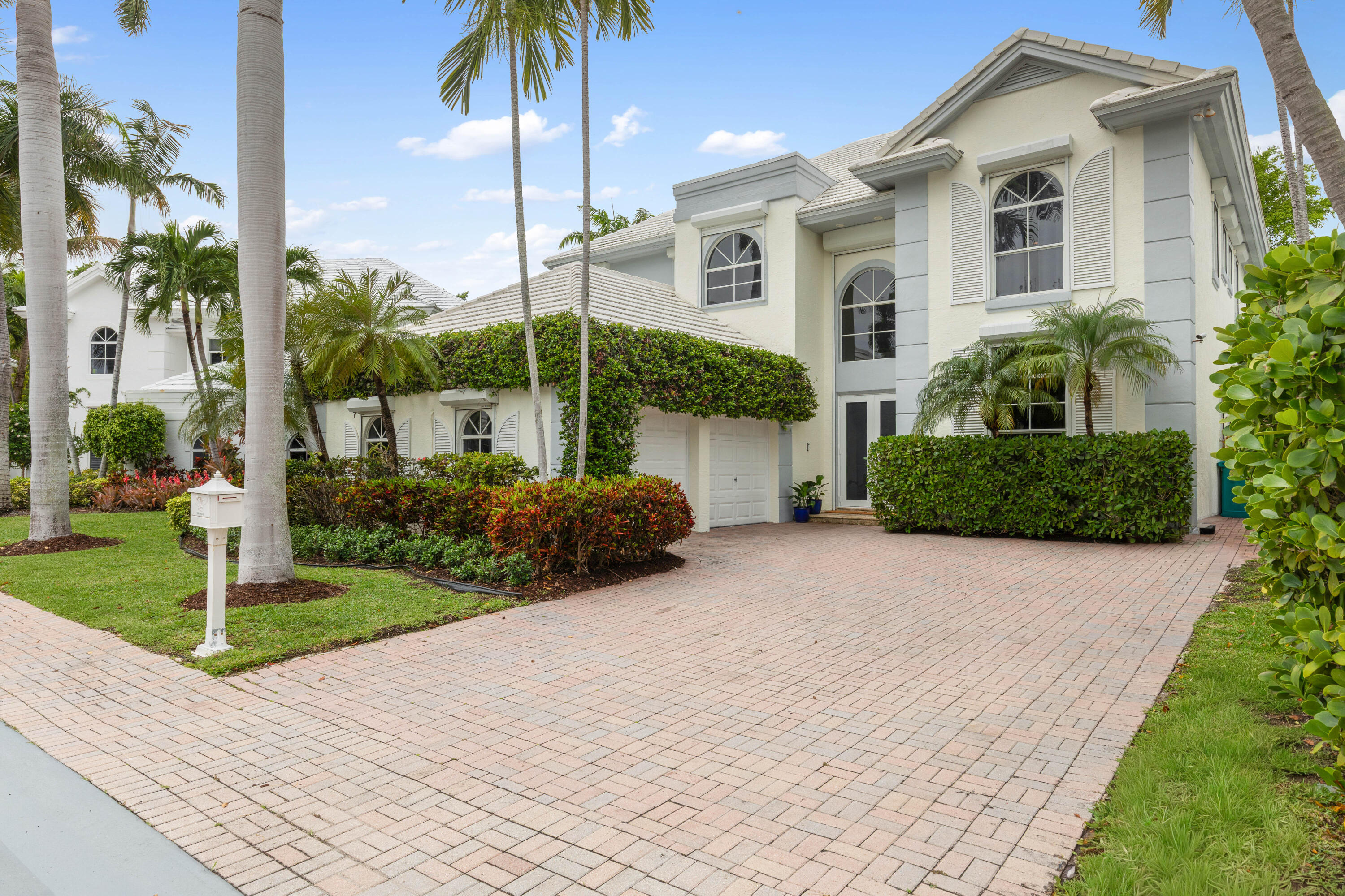 24 Grand Bay Estates Circle
