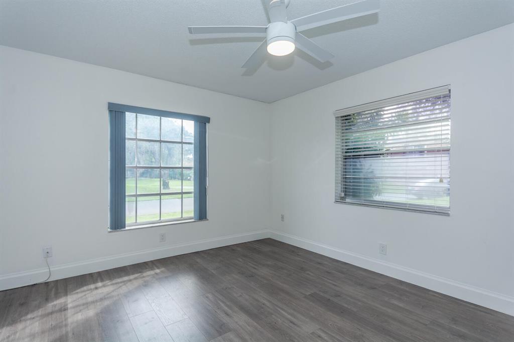 LOS MANGOS - Residential