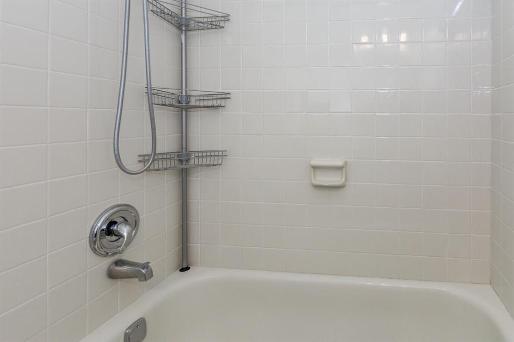 LOS MANGOS - Residential